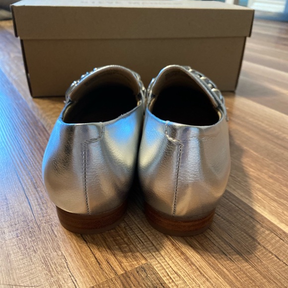 Steve Madden Slip On Rilynn Chain Loafer Silver Leather Women Size 7.5 NWOT - Picture 7 of 15